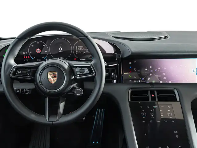 Porsche Taycan view 11