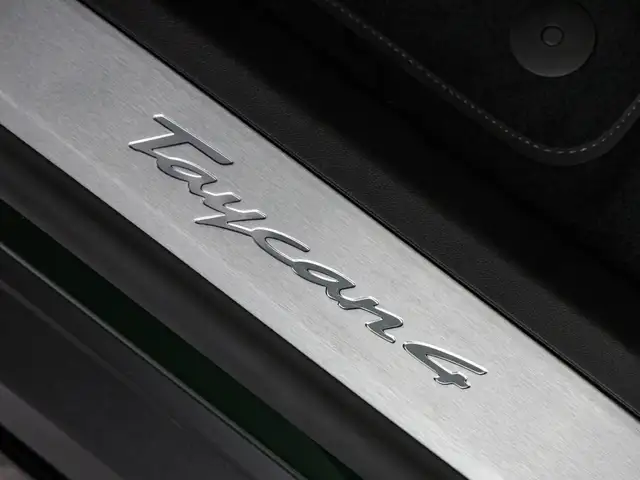 Porsche Taycan view 15