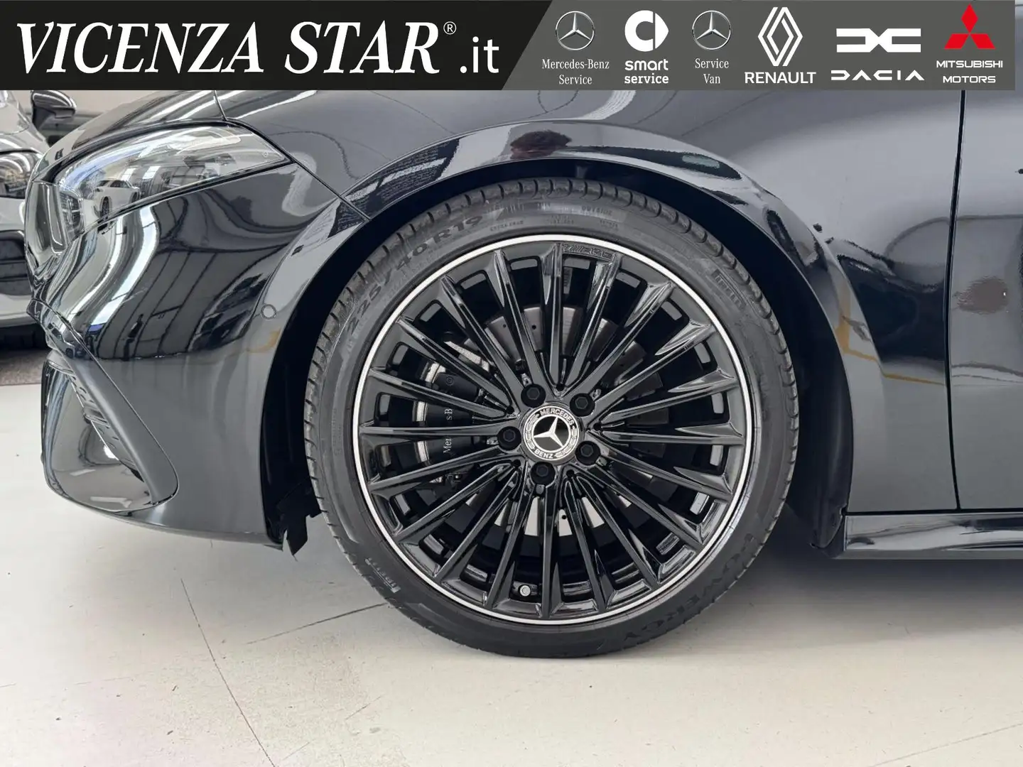 Mercedes-Benz A 220 d AMG ADVANCED PREMIUM Nero - 2