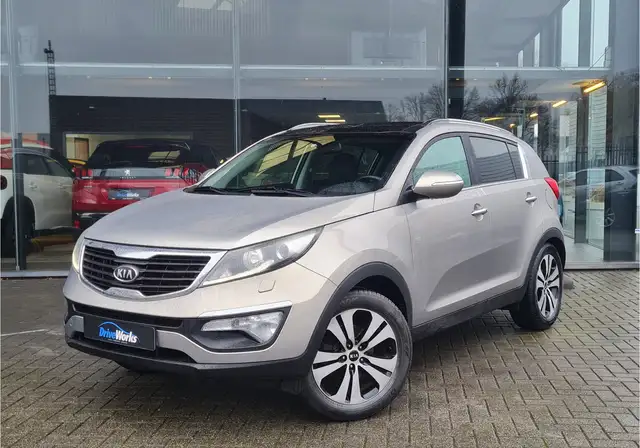 Kia Sportage 2.0 X-clusive | Xenon | Pano | Leer | Trekhaak | N