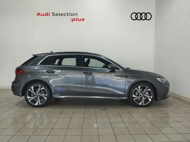 Audi A3 view 3