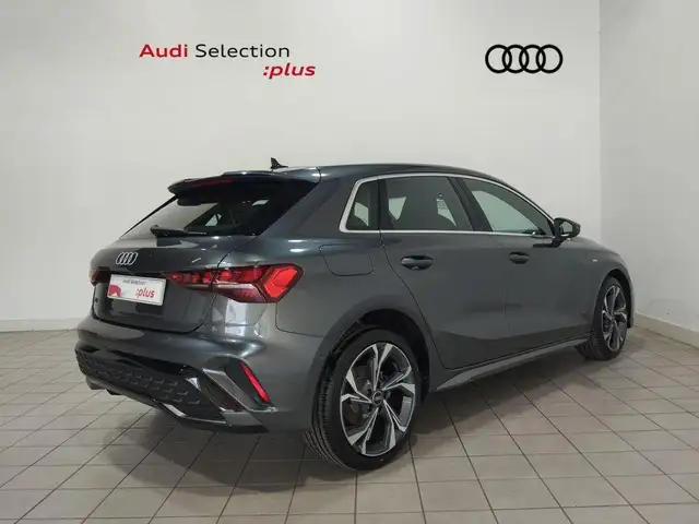 Audi A3 view 4