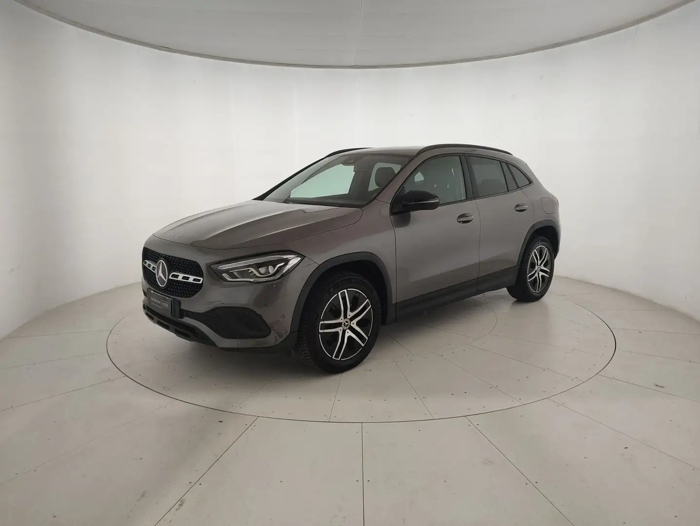 Mercedes-Benz GLA 200 200 d Sport Plus auto Grijs - 1