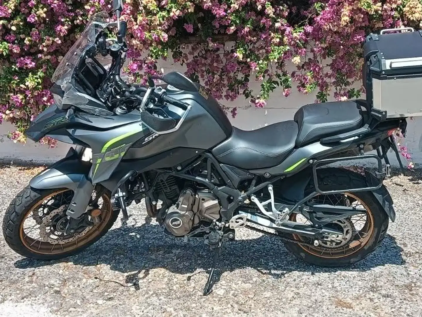 QJ Motor SRT 700 X Szary - 2