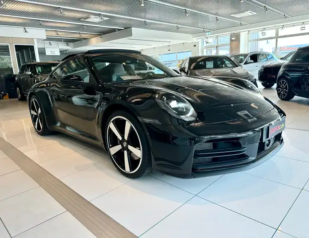 Porsche 911 main image