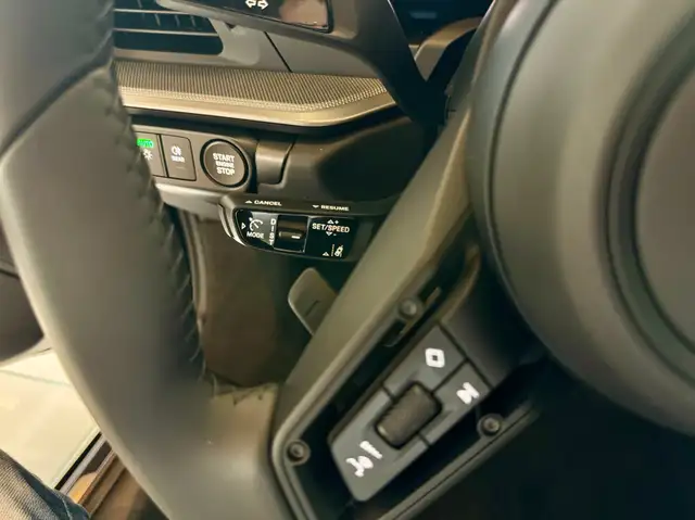 Porsche 911 view 11