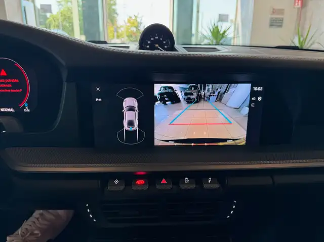 Porsche 911 view 12