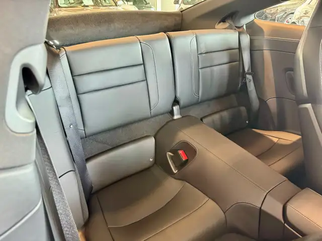 Porsche 911 view 15
