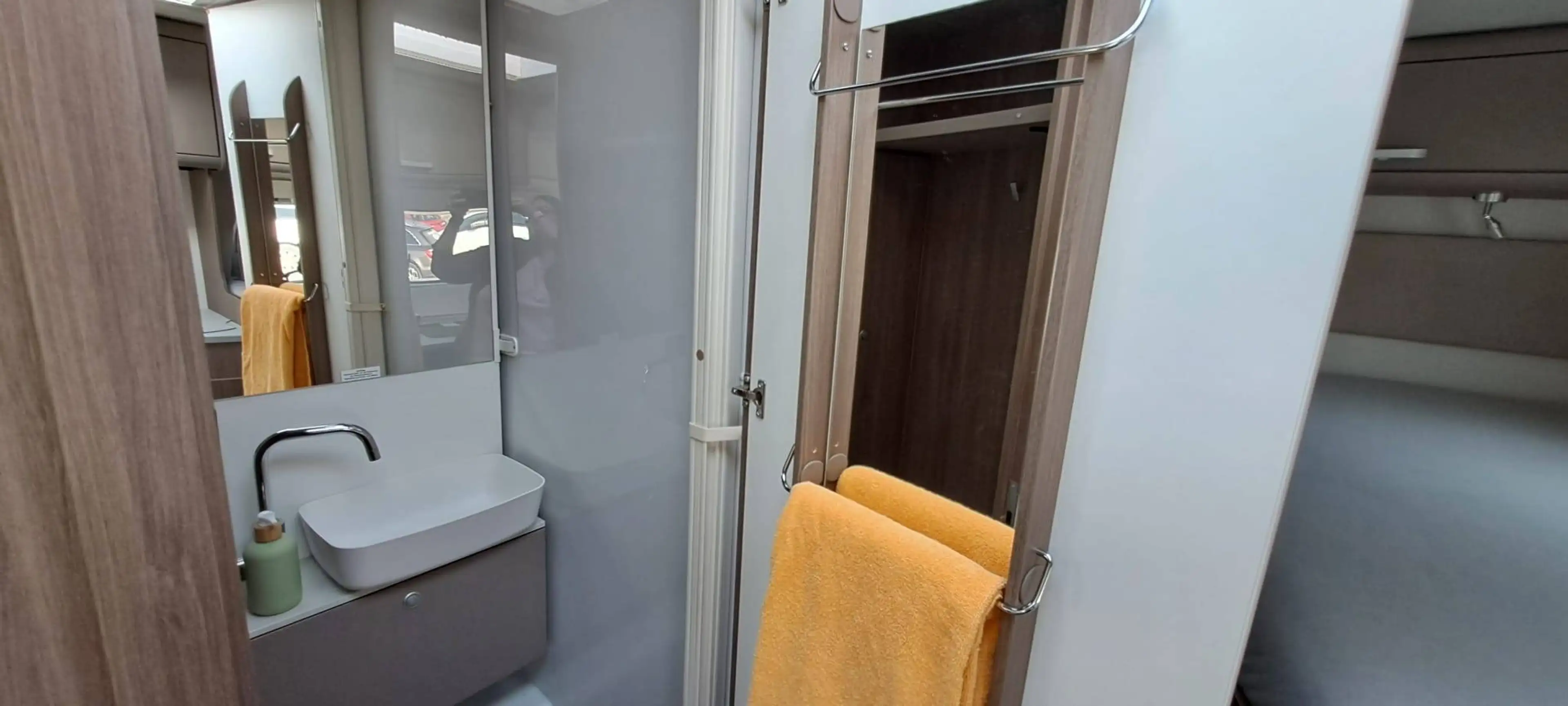 Caravans-Wohnm Carado T338 — photo 7