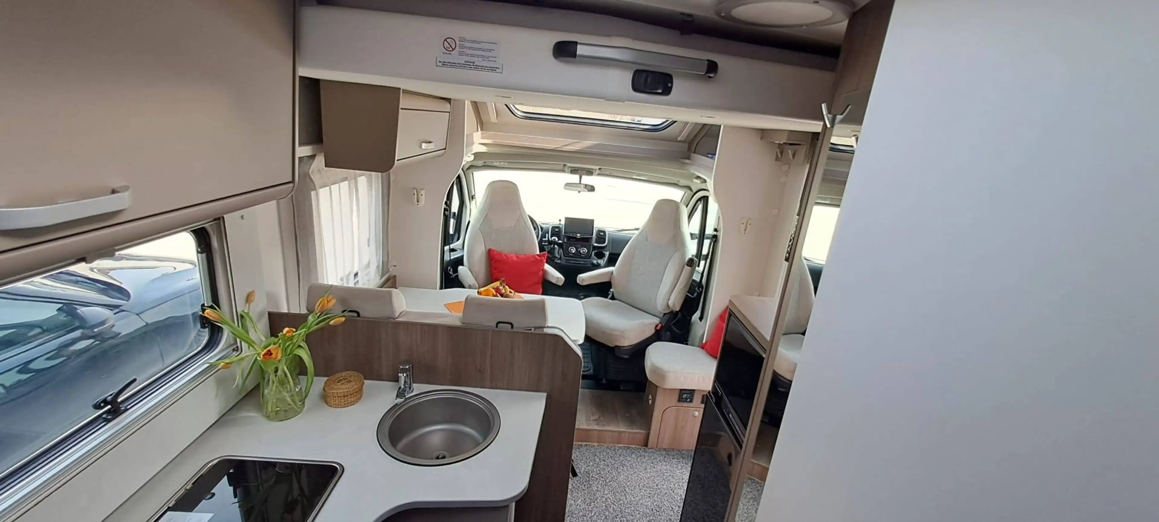 Caravans-Wohnm Carado T338 — photo 8