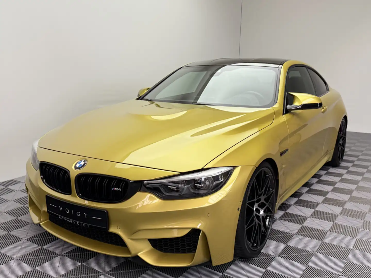 BMW M4 Competition|2.Hand|deutsch|No-OPF|H&K|HuD| Žlutá - 2