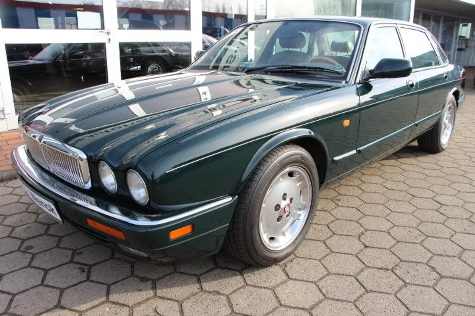 Jaguar XJ40 X300 Sovereign*AUTOMATIK*LEDER*KLIMA*el.SD* Green - 2