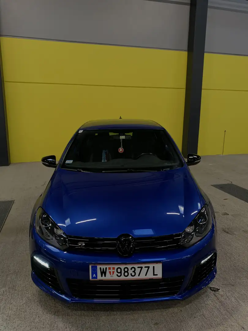 Volkswagen Golf R - 2