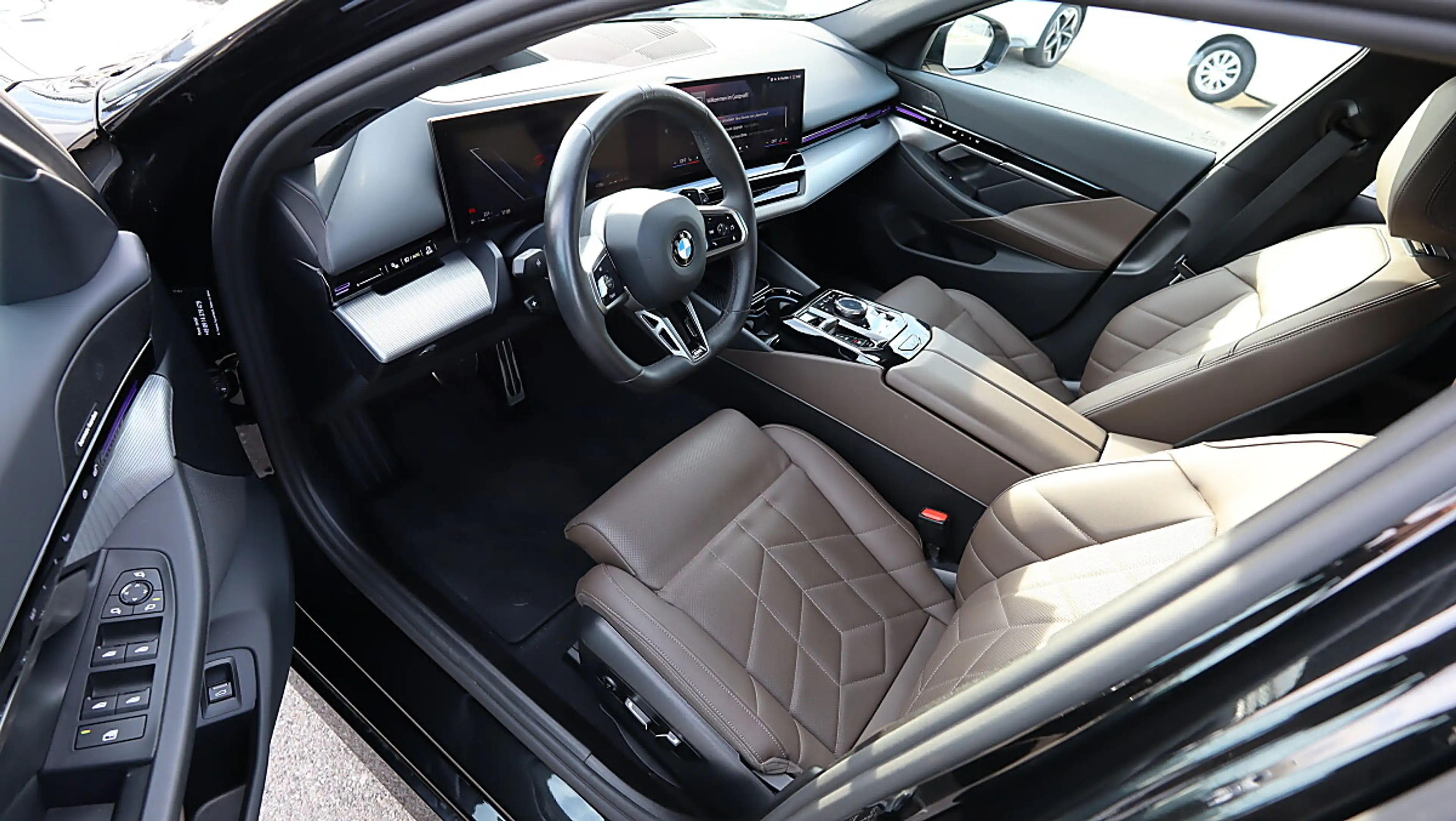 BMW 540 d xDrive Touring M Sport Driving Assistent Pro ... — photo 4
