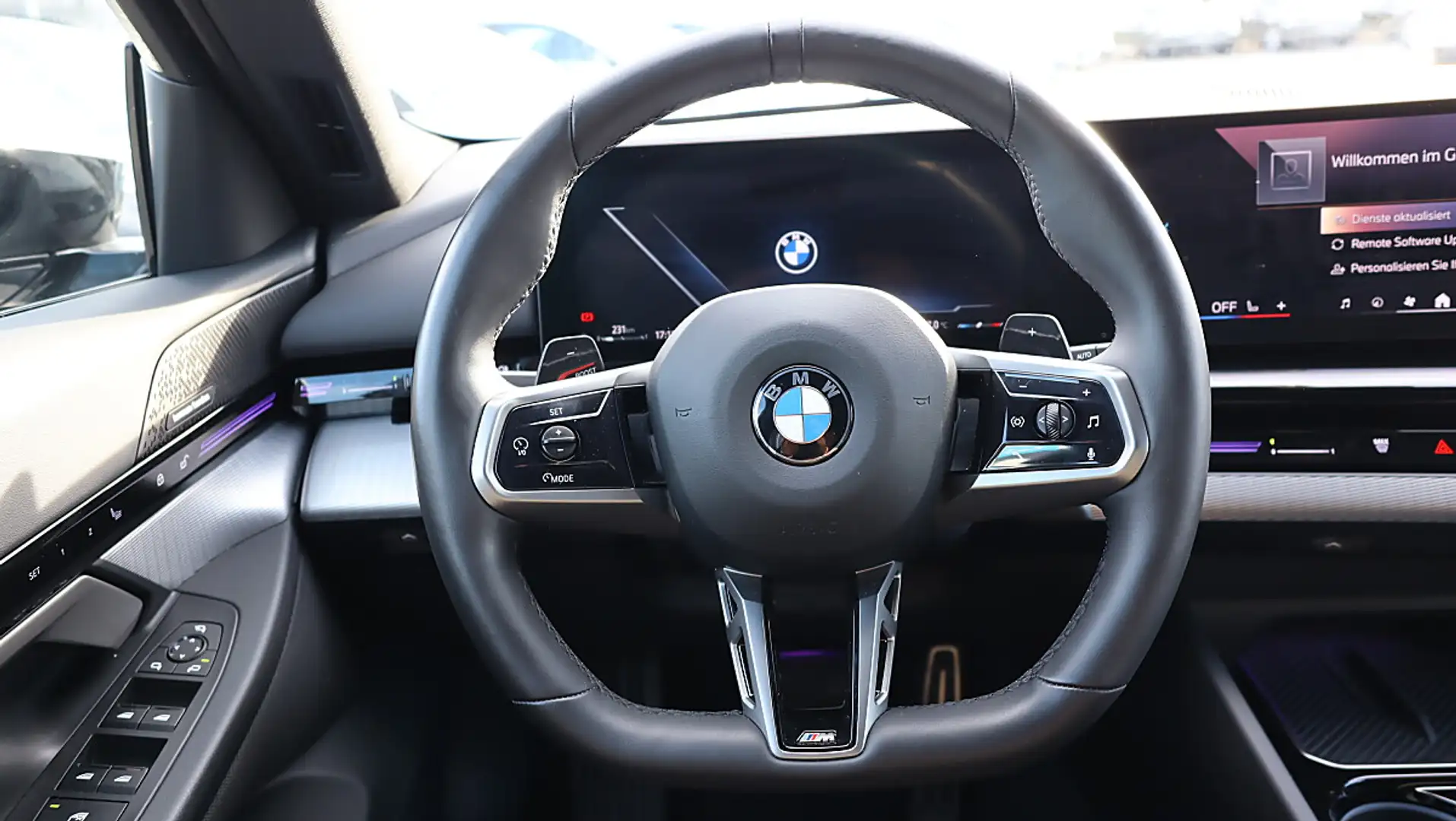 BMW 540 d xDrive Touring M Sport Driving Assistent Pro ... Schwarz - 2