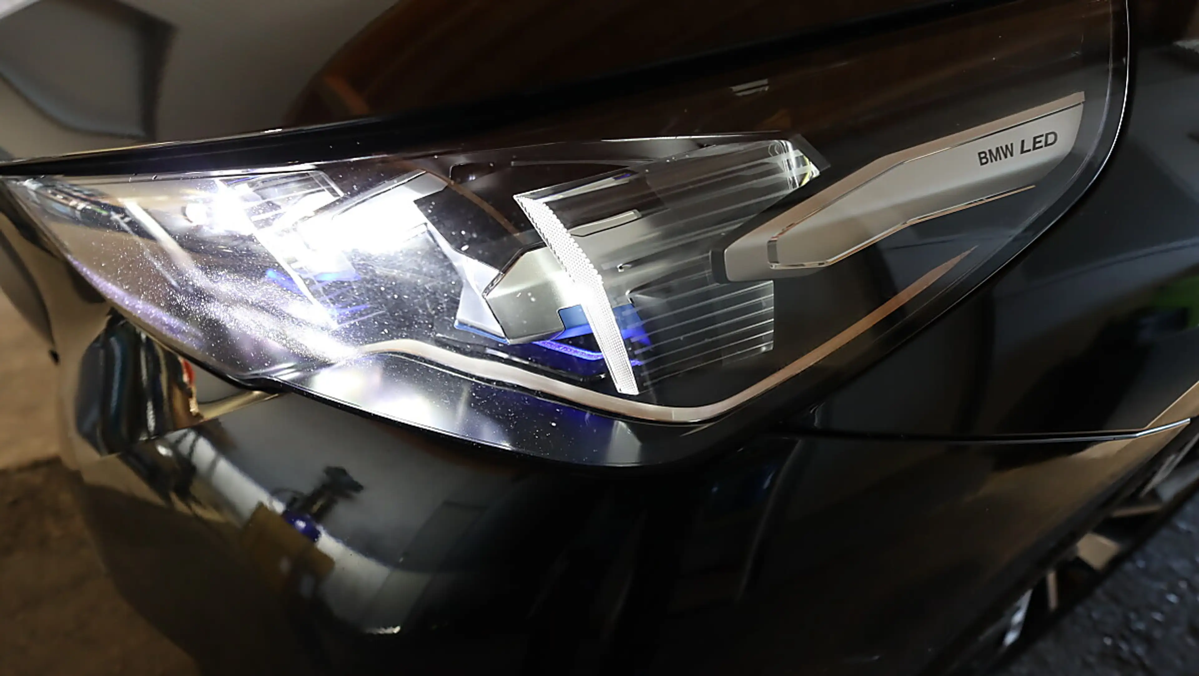 BMW 540 d xDrive Touring M Sport Driving Assistent Pro ... — photo 13