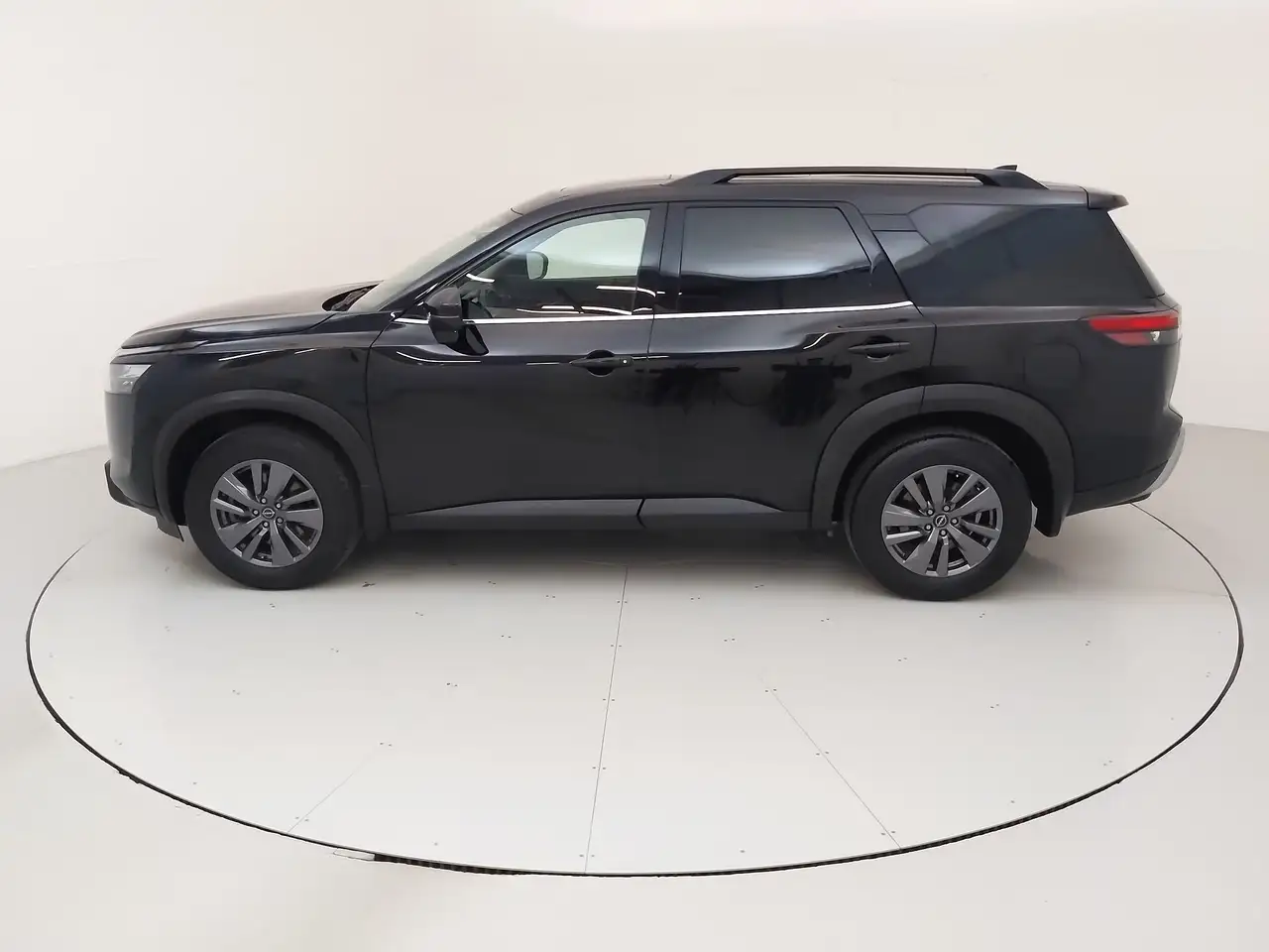 Nissan Pathfinder photo Nissan Pathfinder