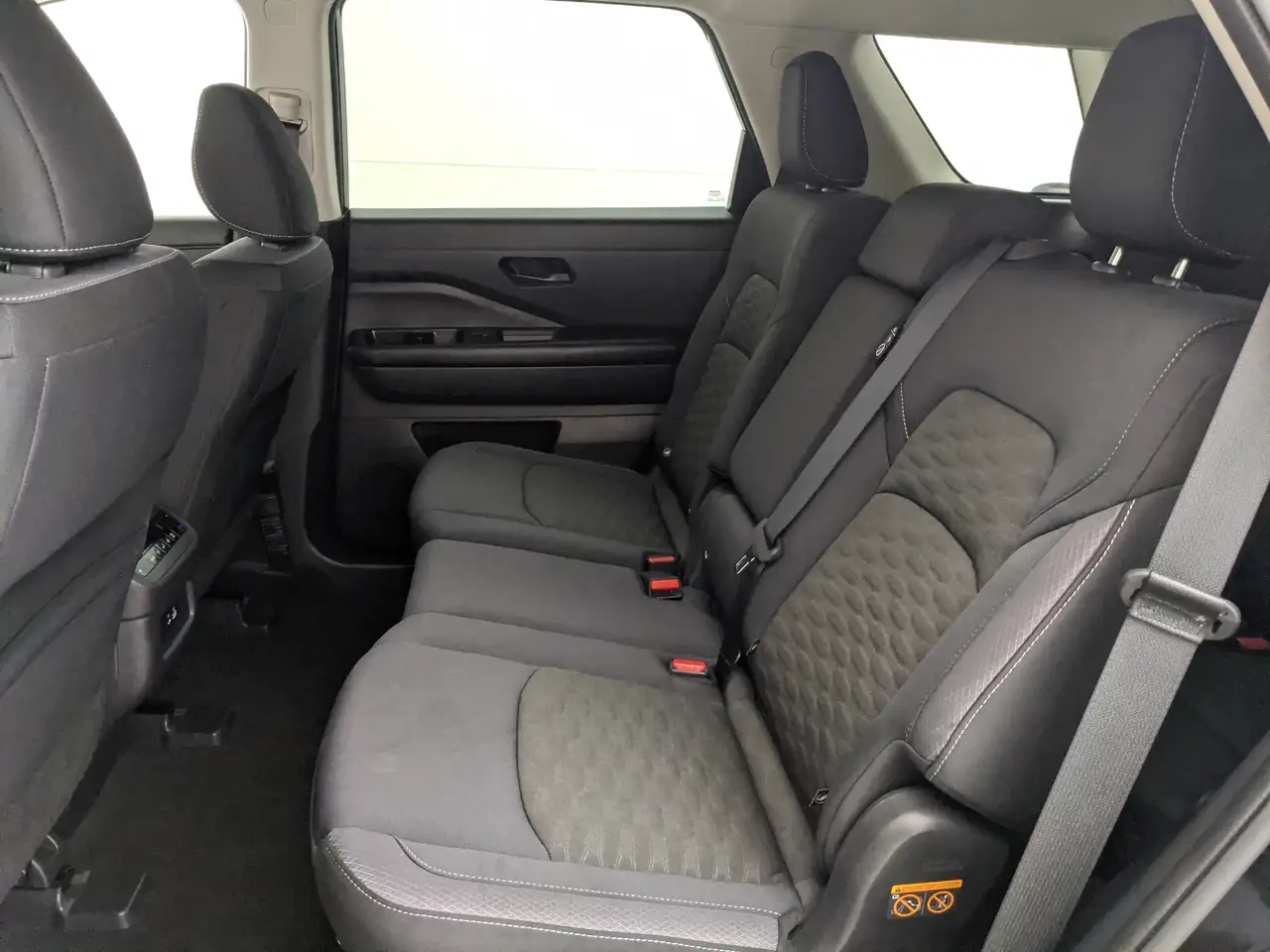 Nissan Pathfinder photo Nissan Pathfinder