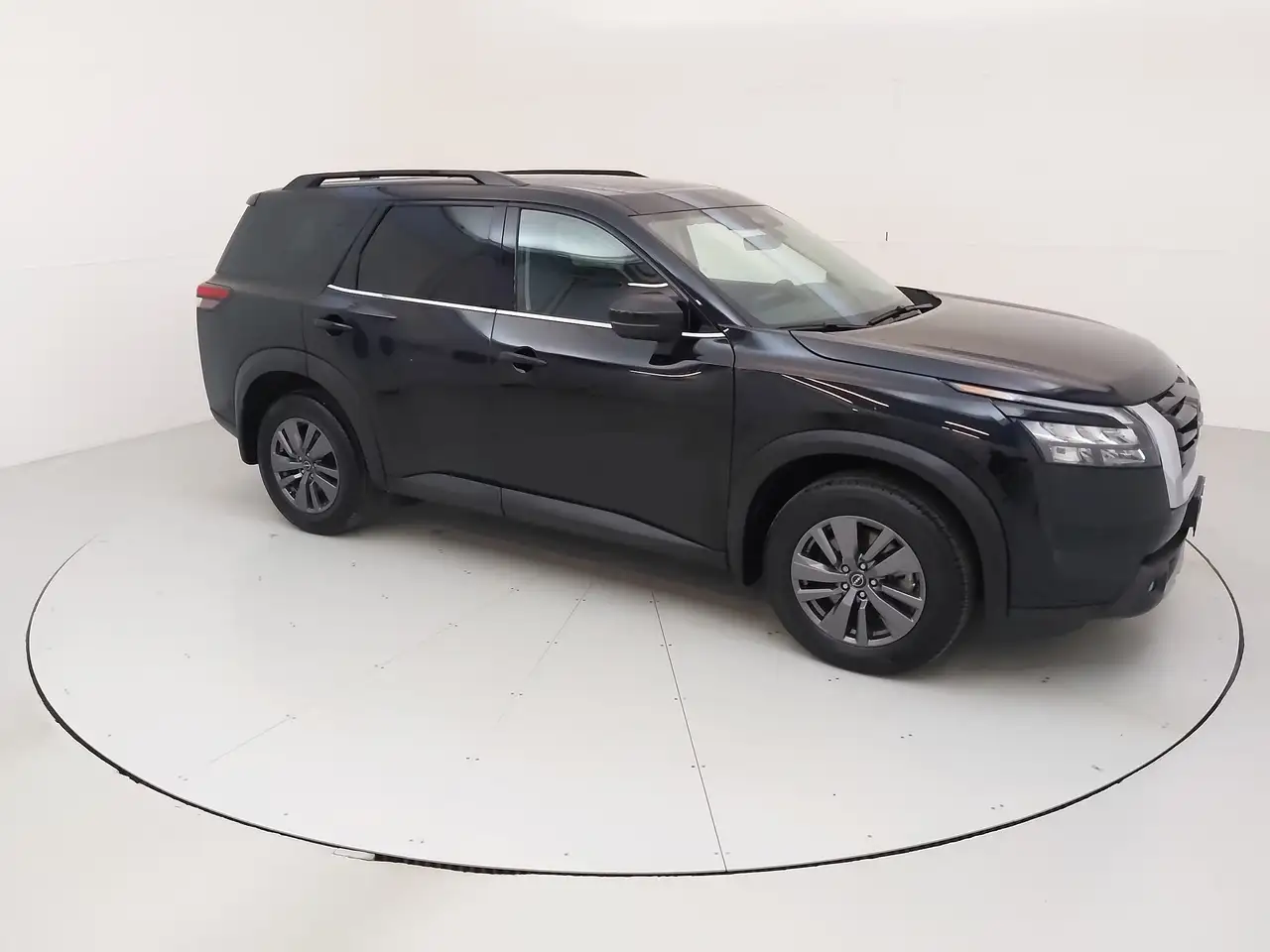 Nissan Pathfinder photo Nissan Pathfinder