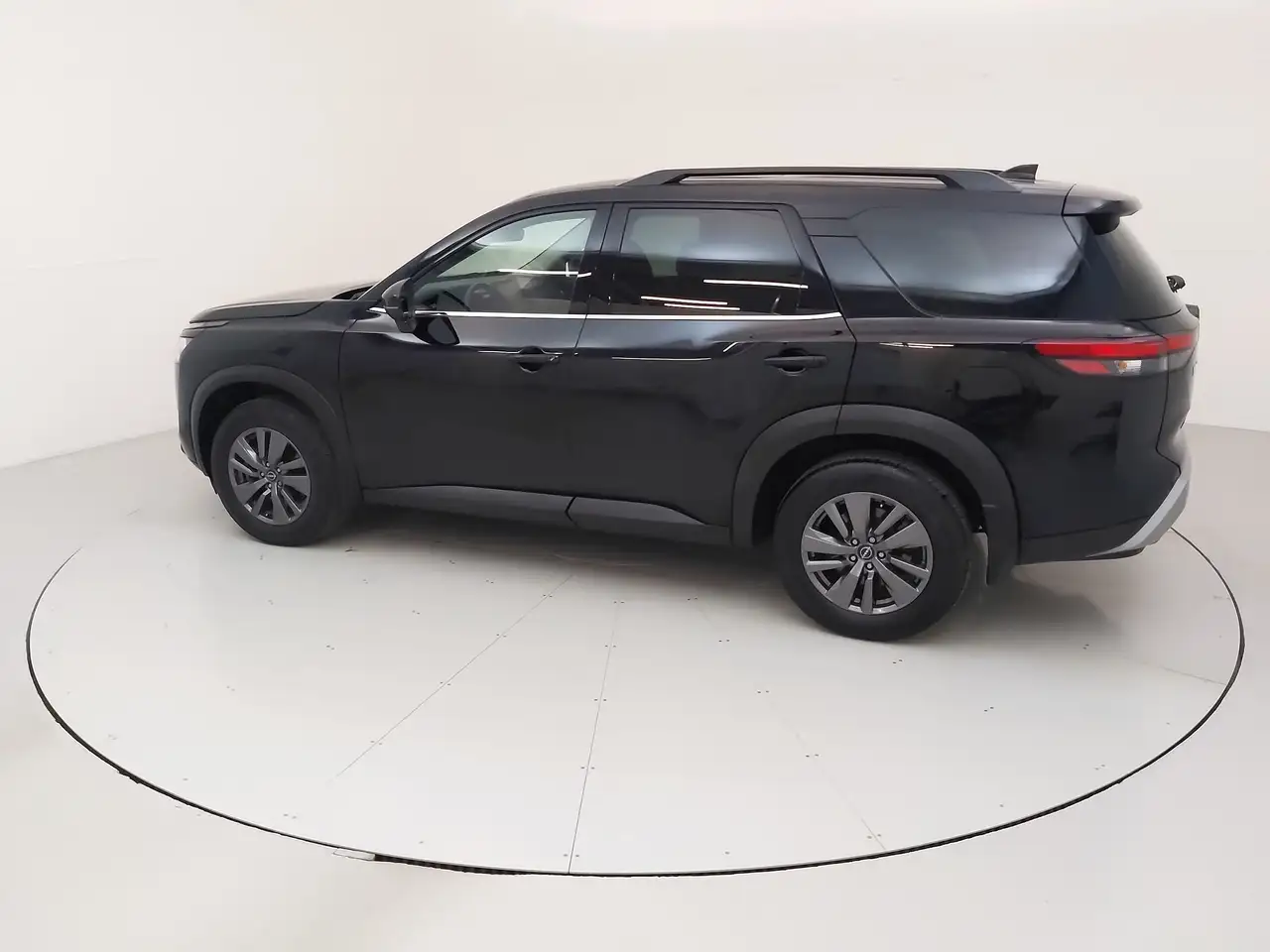 Nissan Pathfinder photo Nissan Pathfinder