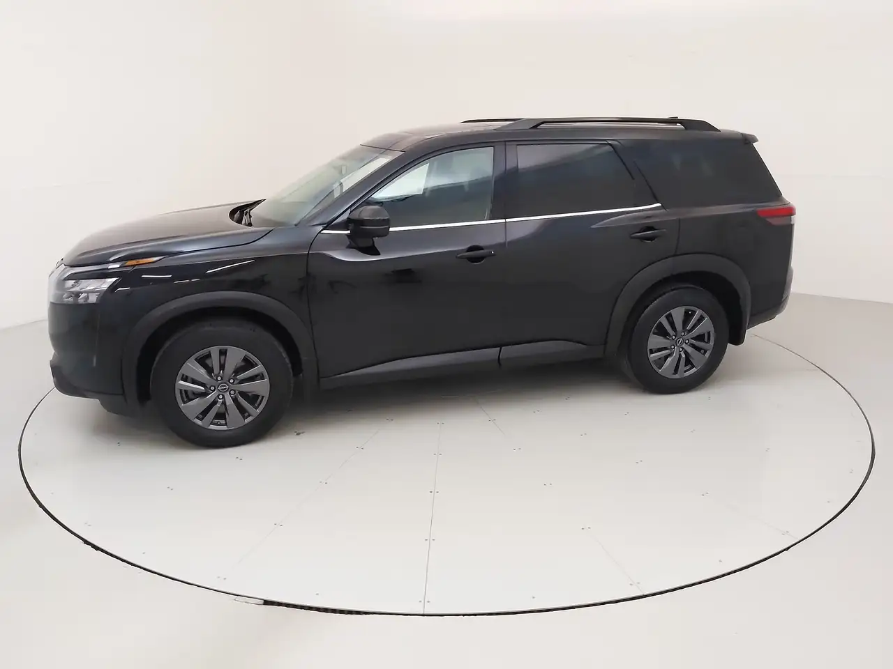 Nissan Pathfinder photo Nissan Pathfinder