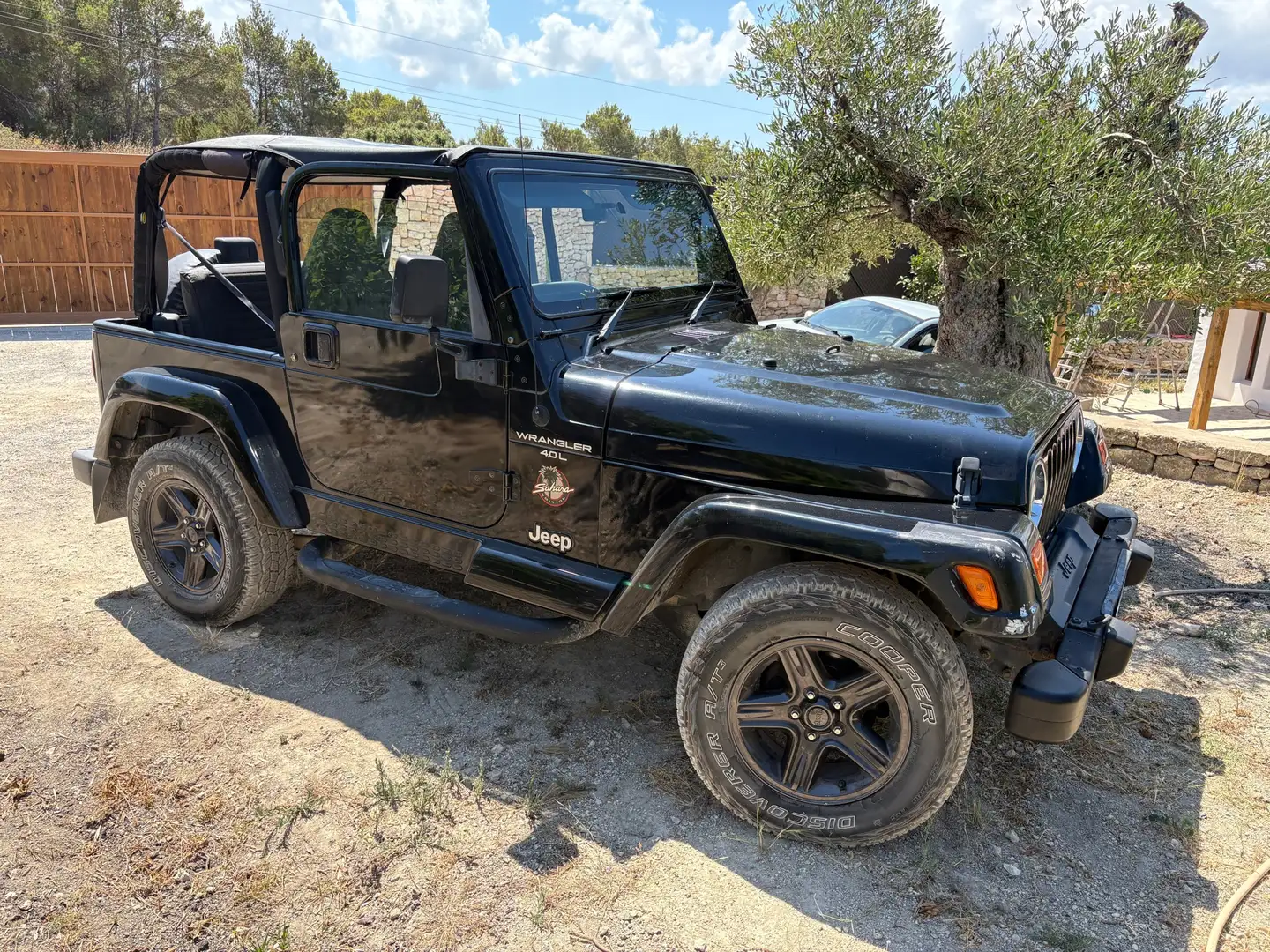 Jeep Wrangler 4.0 Sahara Negro - 1