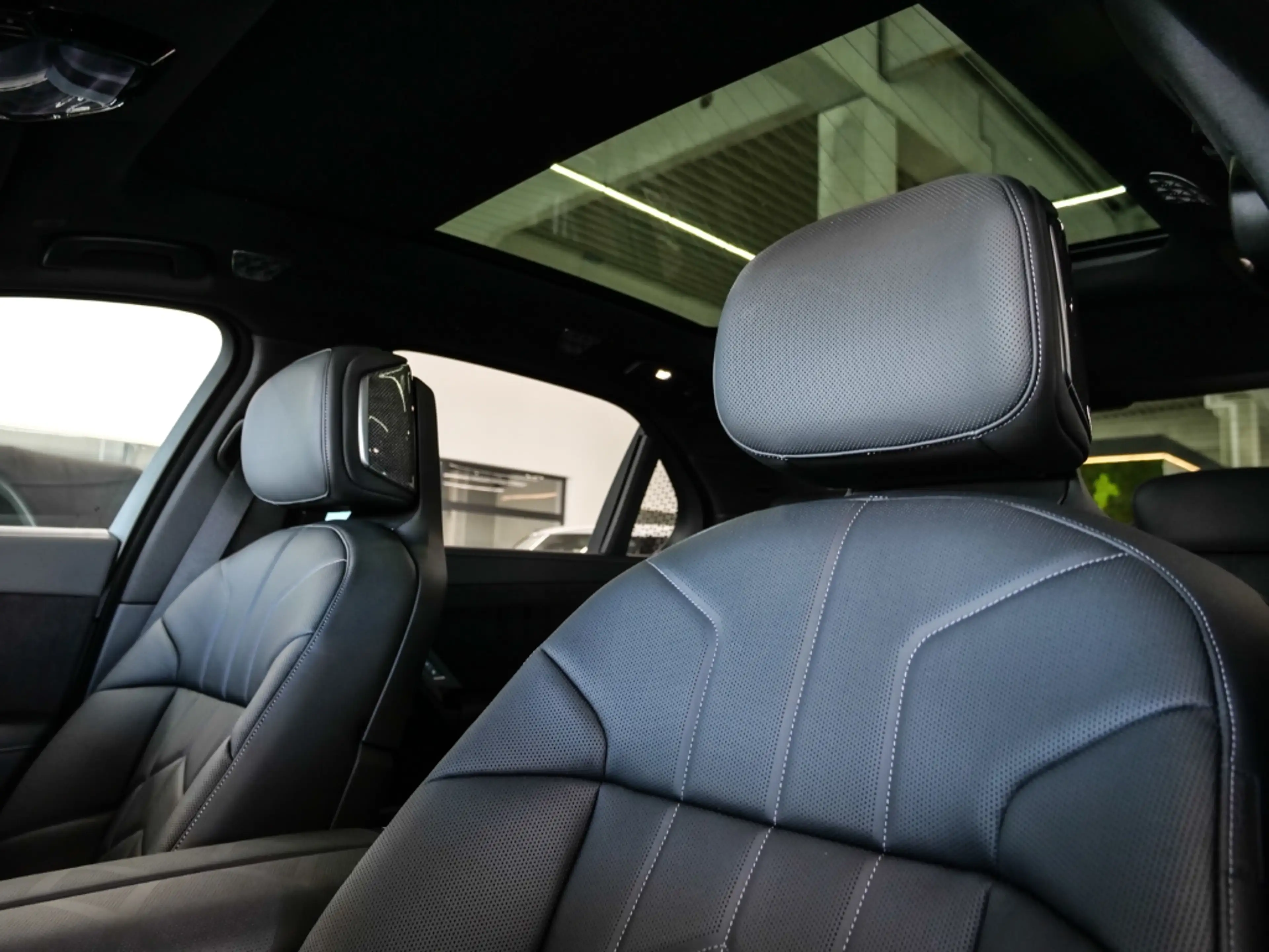 BMW 740 XDRIVE M Sport Pro LMR 22'' HUD Panorama Leder Sou — photo 12