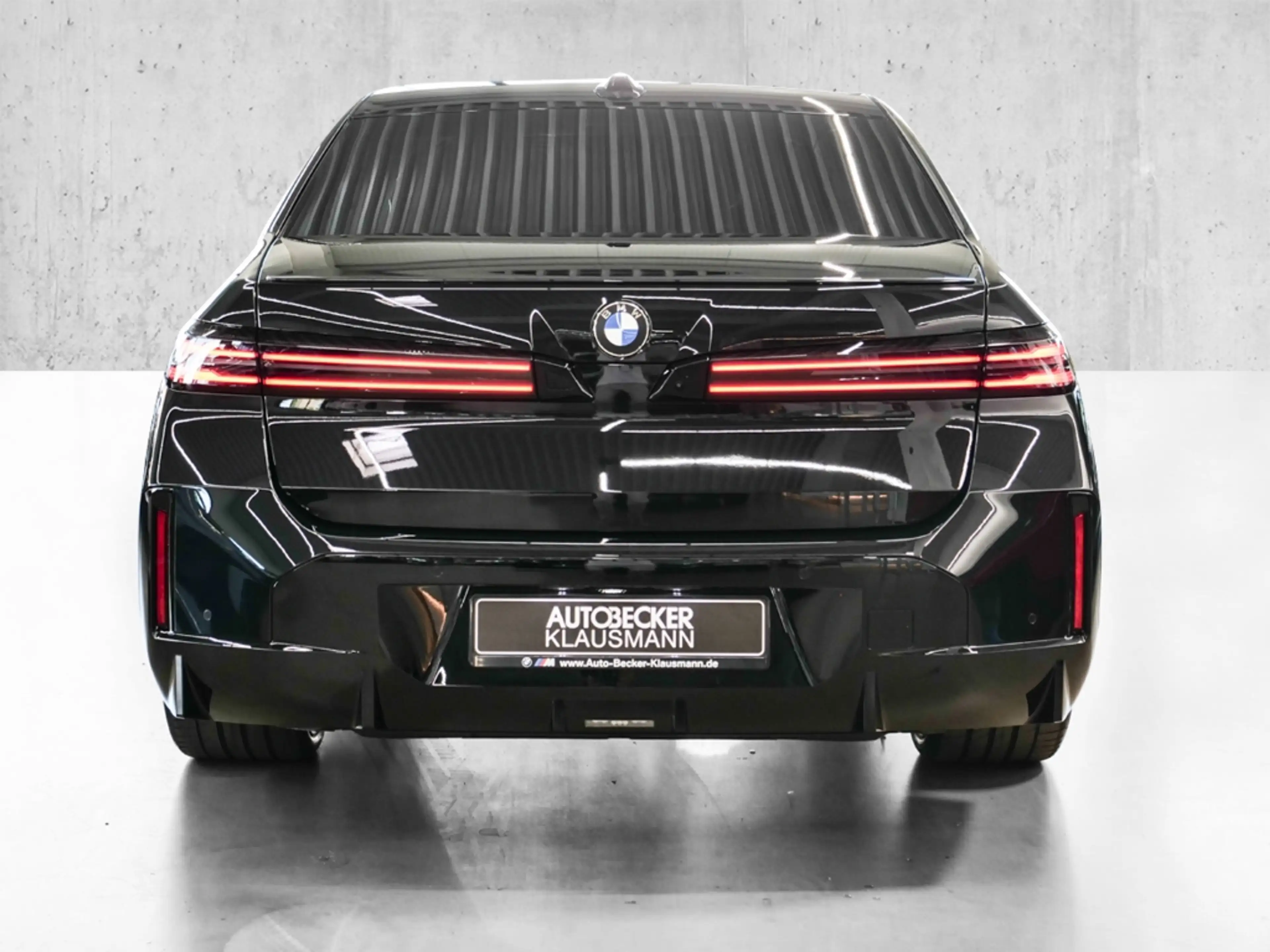 BMW 740 XDRIVE M Sport Pro LMR 22'' HUD Panorama Leder Sou — photo 5