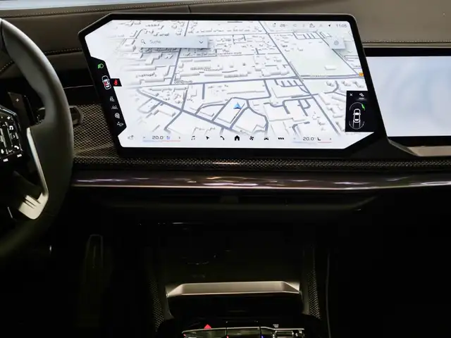 BMW 7 Series view 16