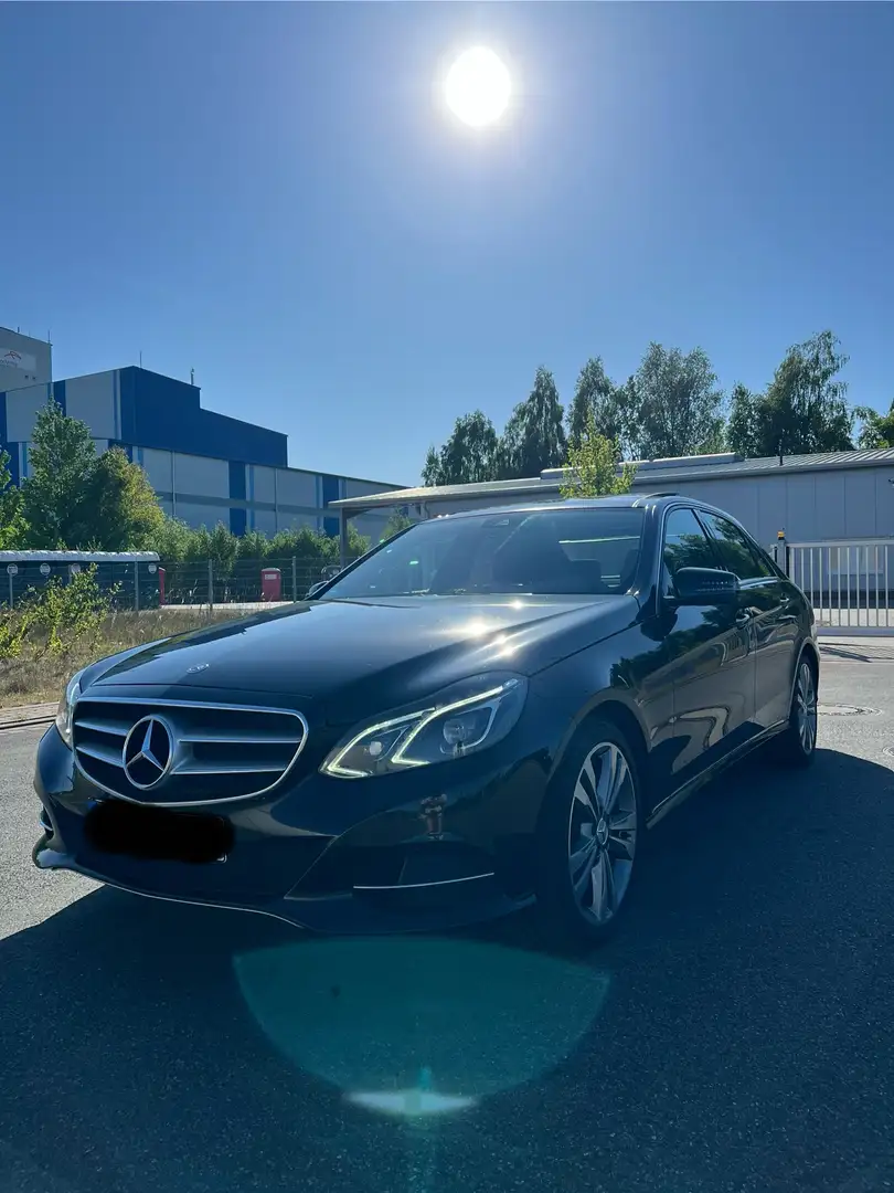 Mercedes-Benz E 300 BlueTec 7G-Tronic Avantgarde Fekete - 2