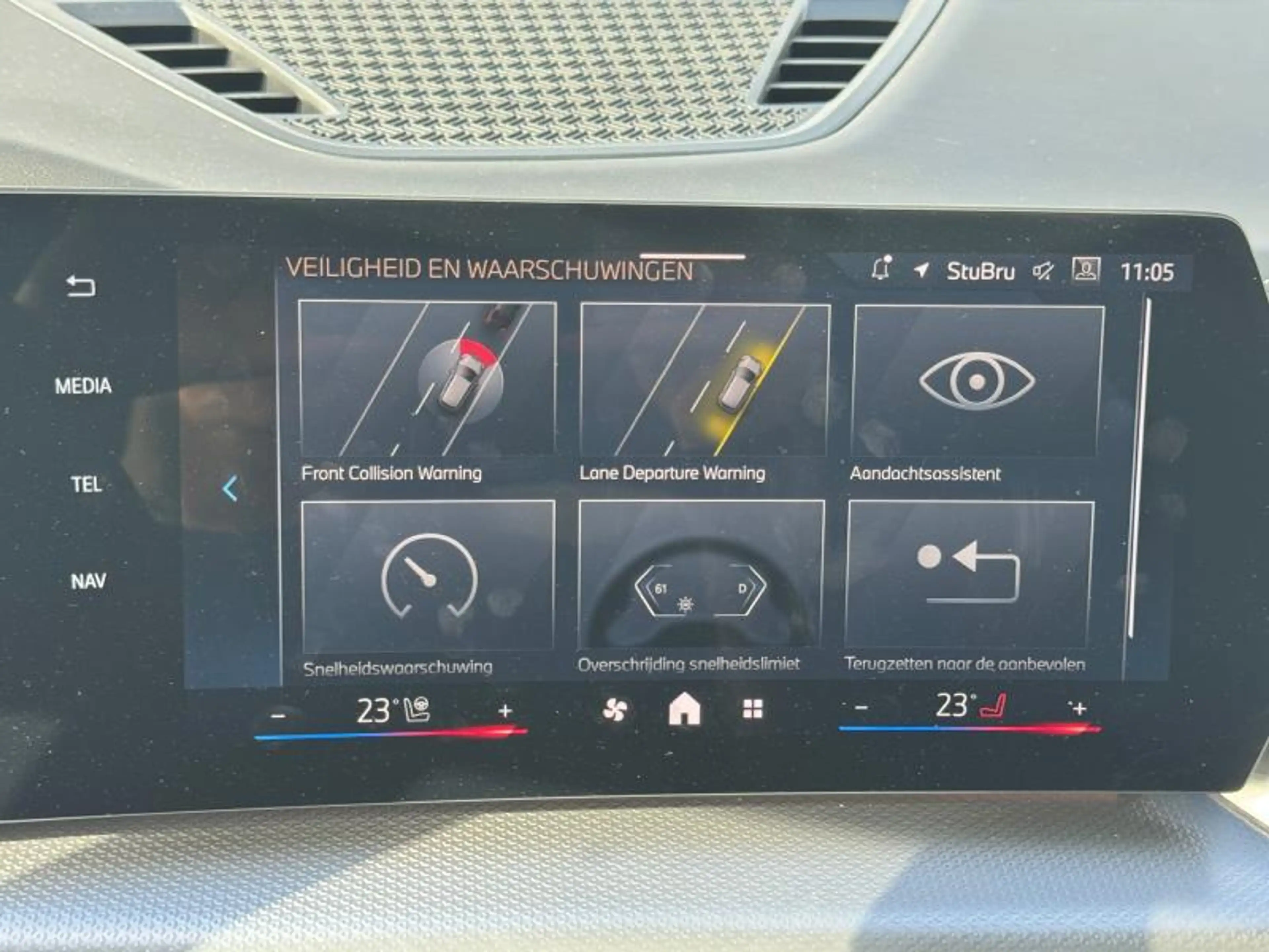 BMW iX2 M Sportpakket — photo 18