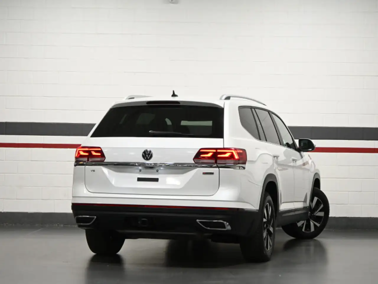 Volkswagen Atlas photo Volkswagen Atlas