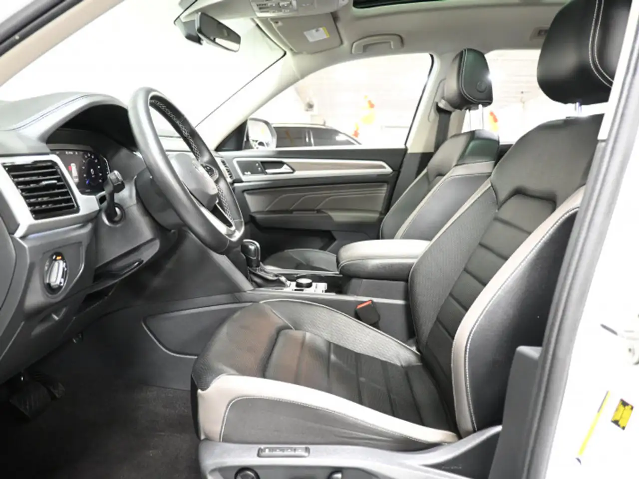Volkswagen Atlas photo Volkswagen Atlas