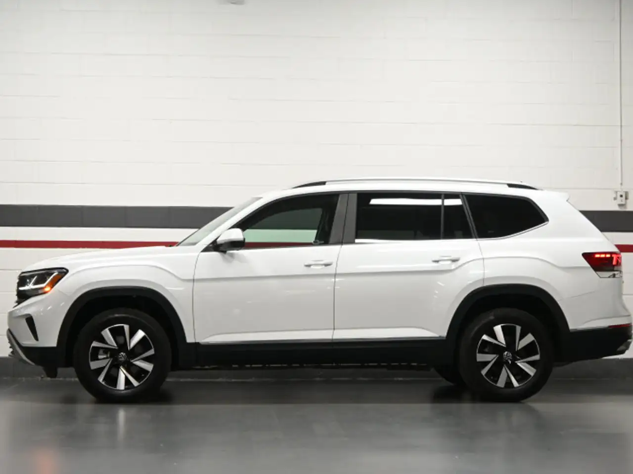 Volkswagen Atlas photo Volkswagen Atlas