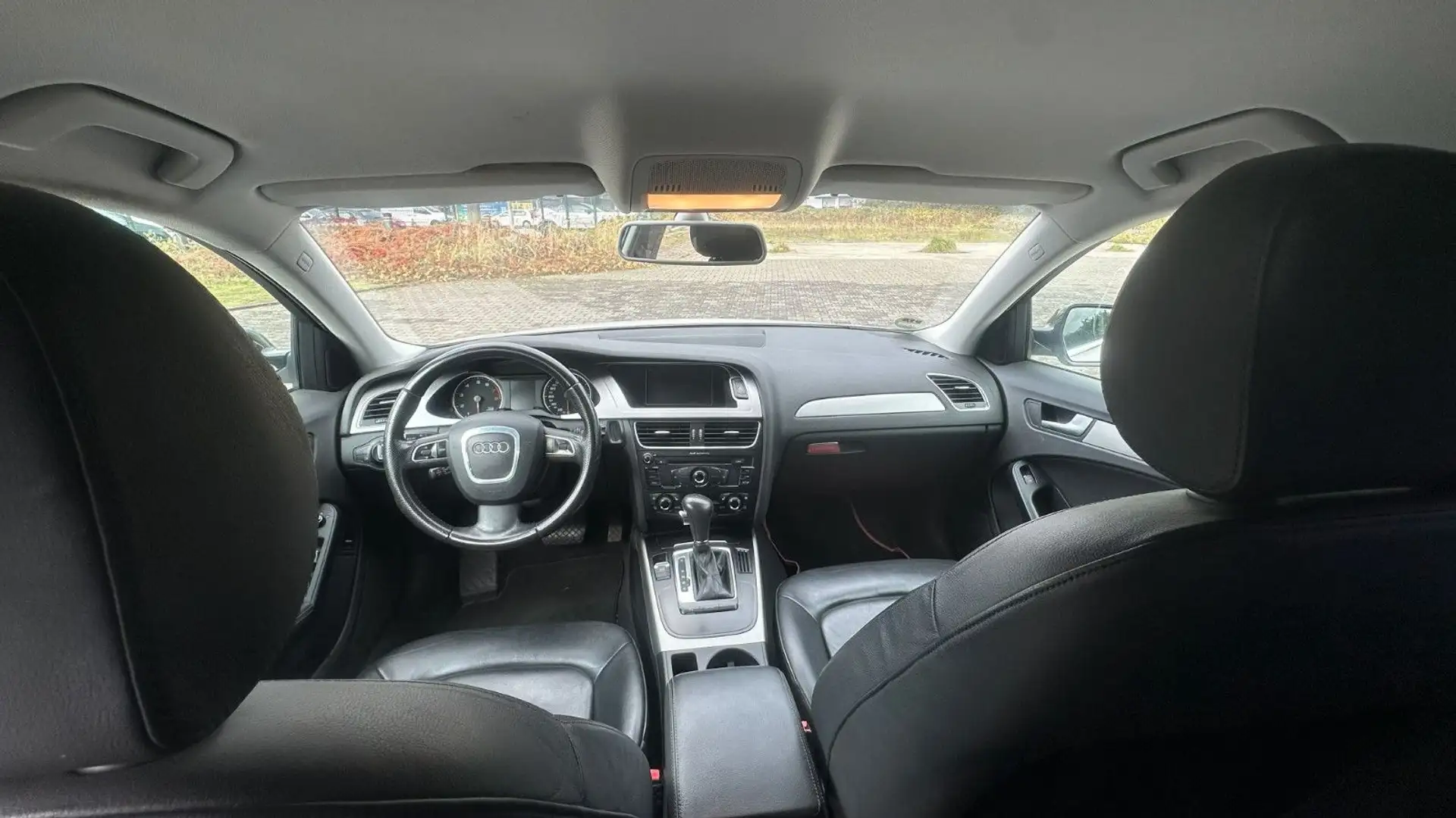 Audi A4 Lim. Ambiente*AUTOMATIK*VOLL LEDER*ALU*132 KW Weiß - 2