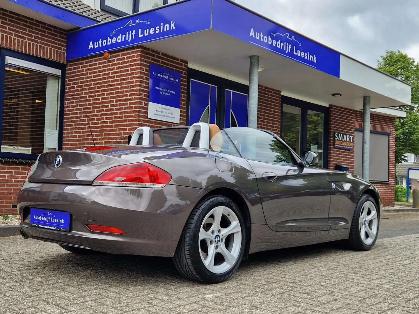 BMW Z4 Roadster SDrive23i Executive Navigatie Bluetooth C Brown - 2