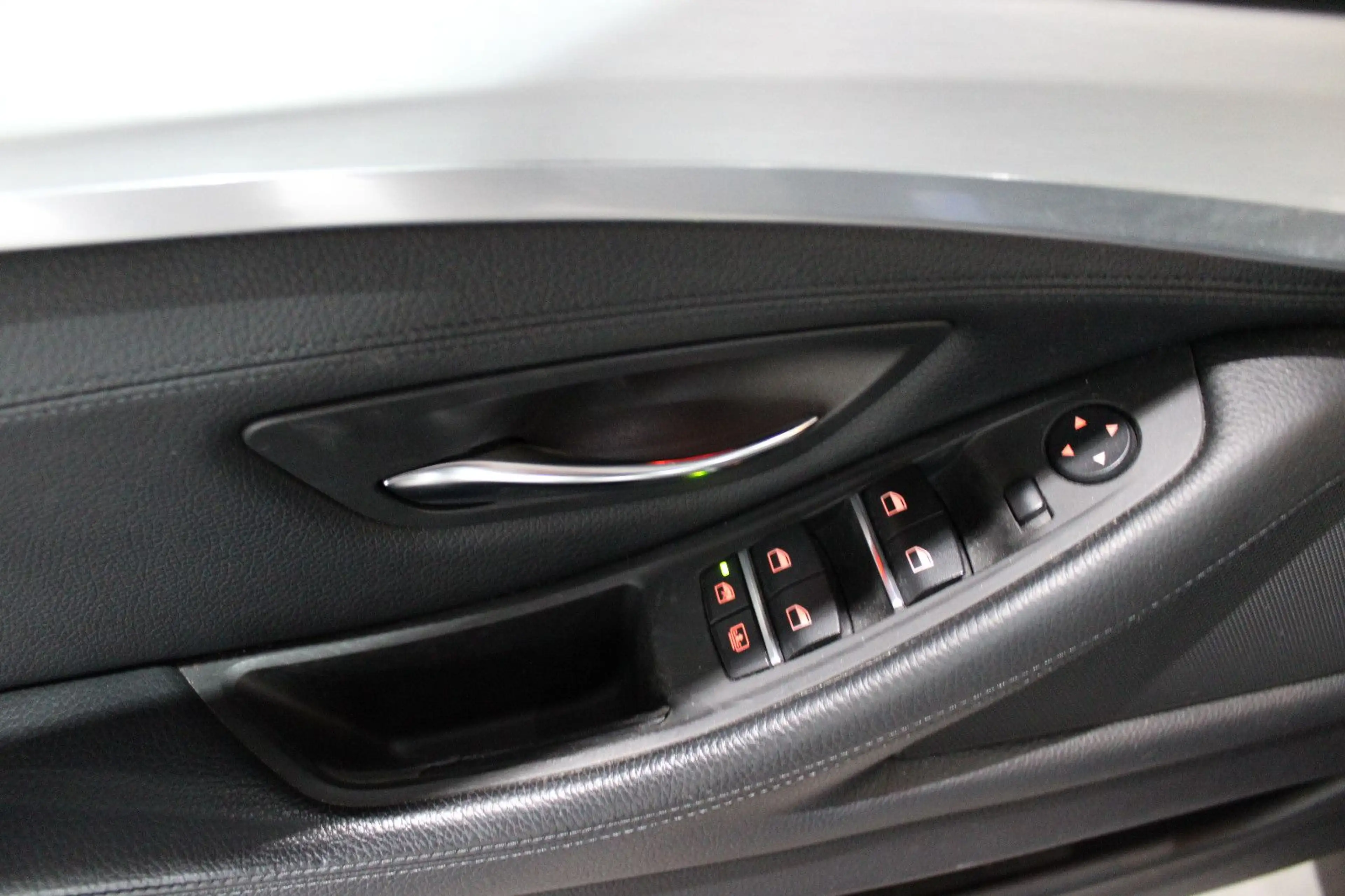 BMW 525 d SPORTPAKET LEDER NAVI XENON GSD EURO 5 &DPF — photo 10