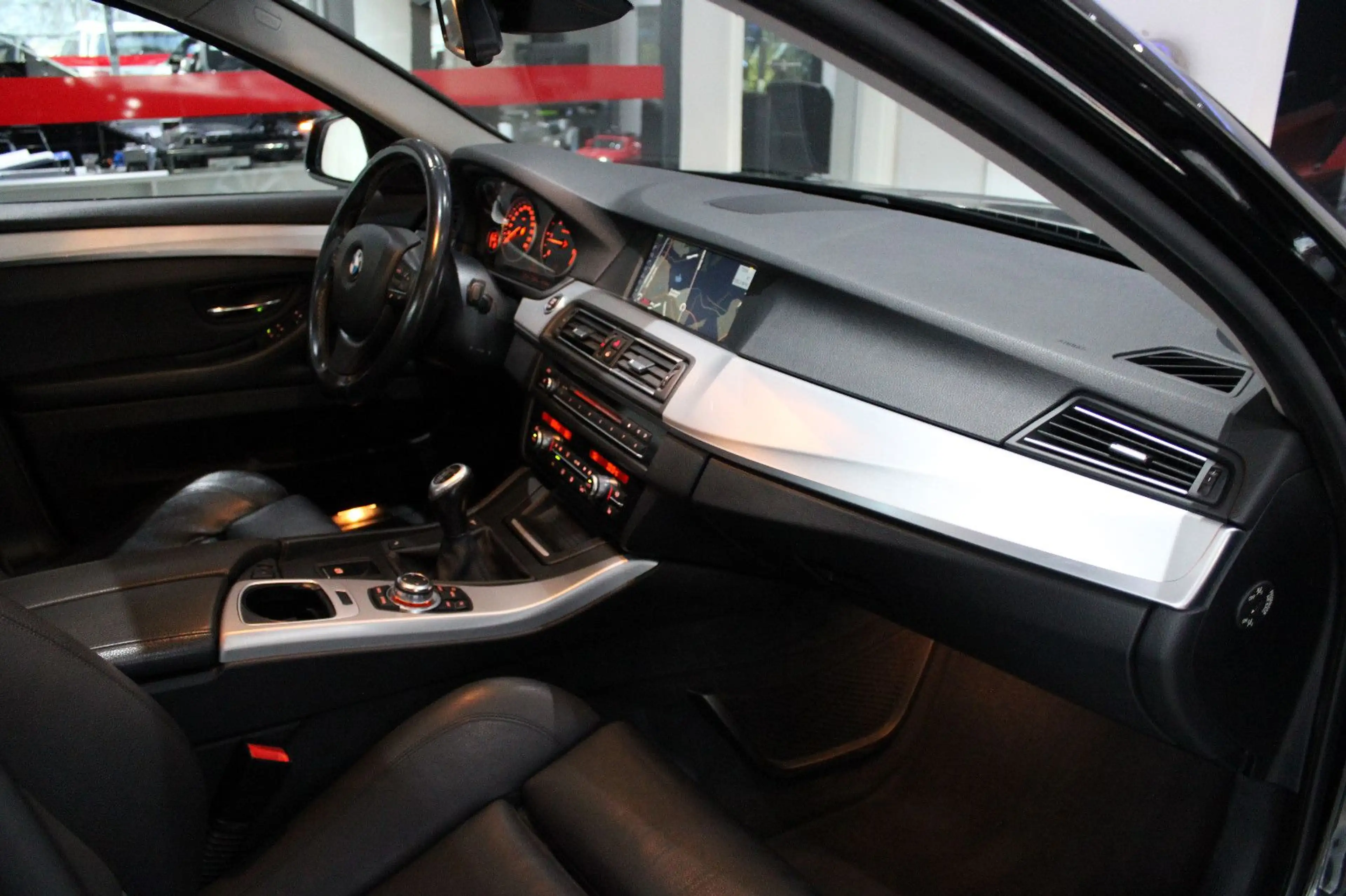 BMW 525 d SPORTPAKET LEDER NAVI XENON GSD EURO 5 &DPF — photo 5