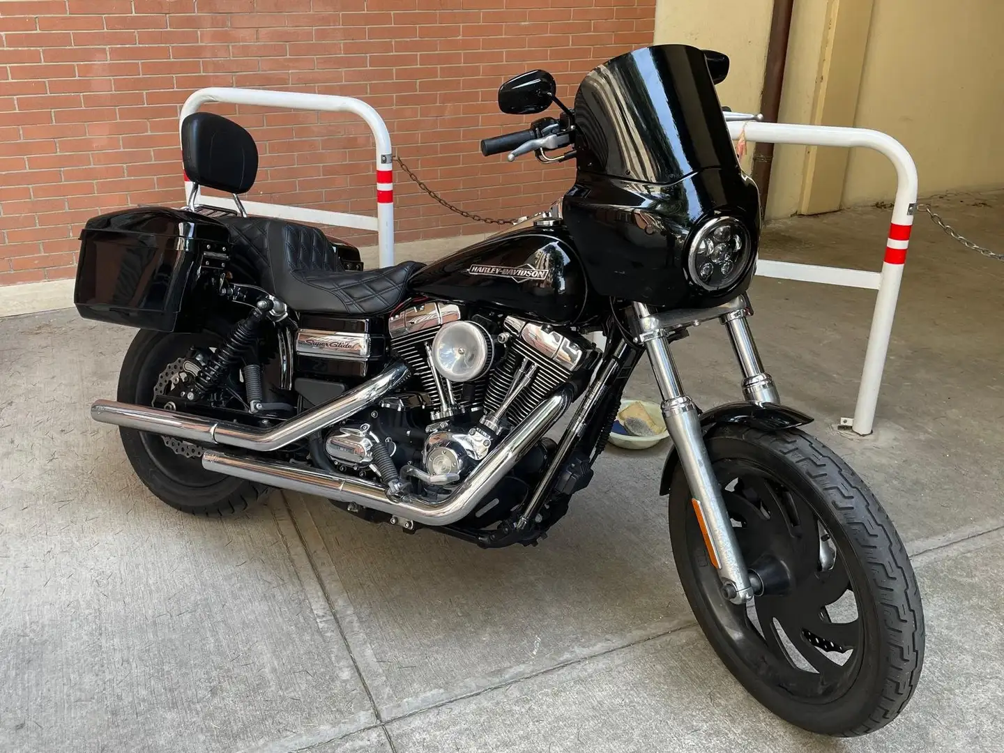 Harley-Davidson Dyna Super Glide FXDC Super Glide Custom Nero - 1