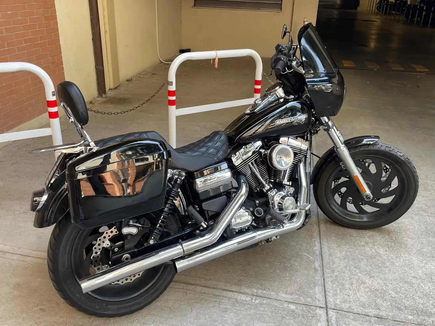 Harley-Davidson Dyna Super Glide FXDC Super Glide Custom Nero - 2