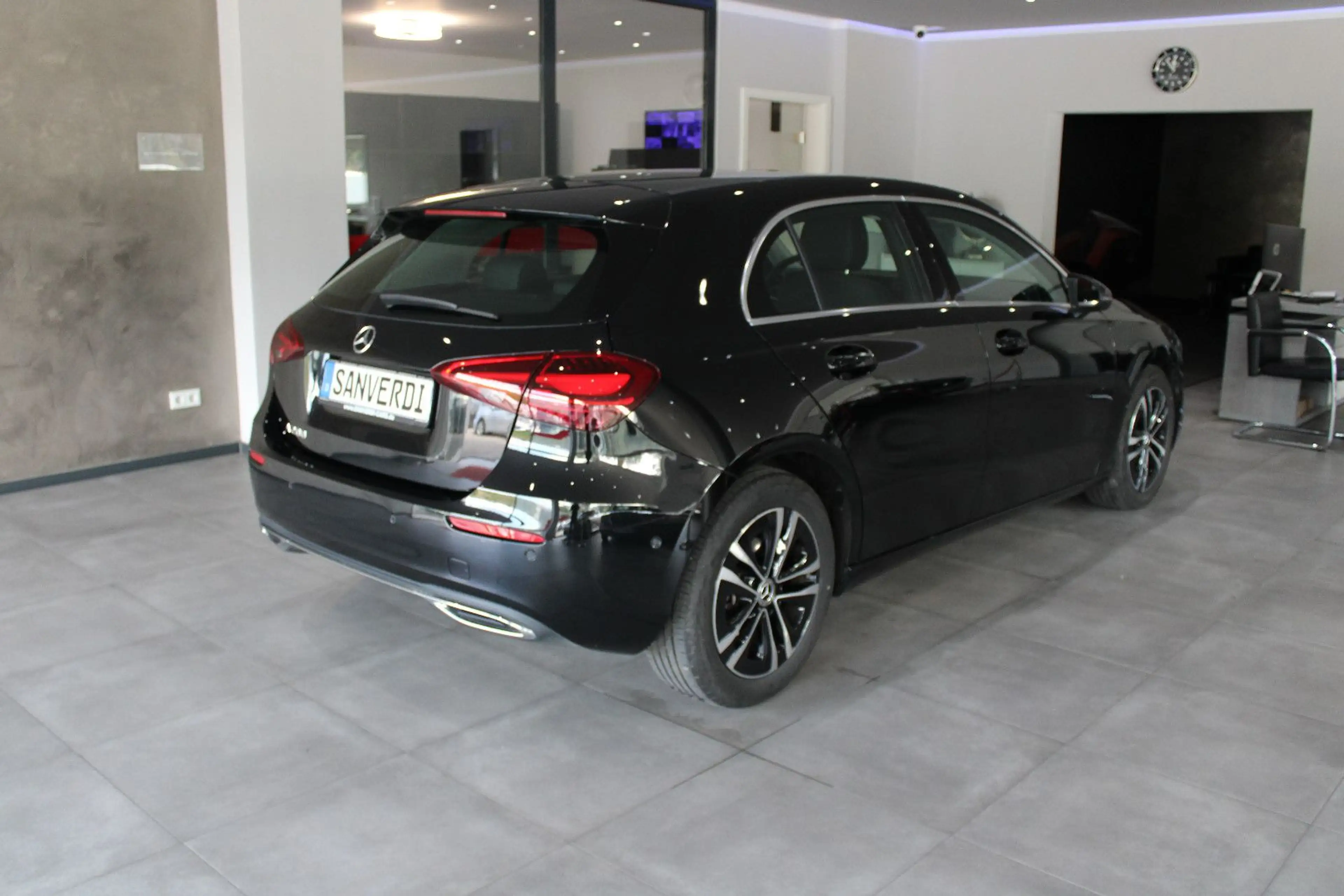 Mercedes-Benz A 180 A 200 DCT SPORTPAKET LEDER NAVI LED *I.HAND* — photo 13