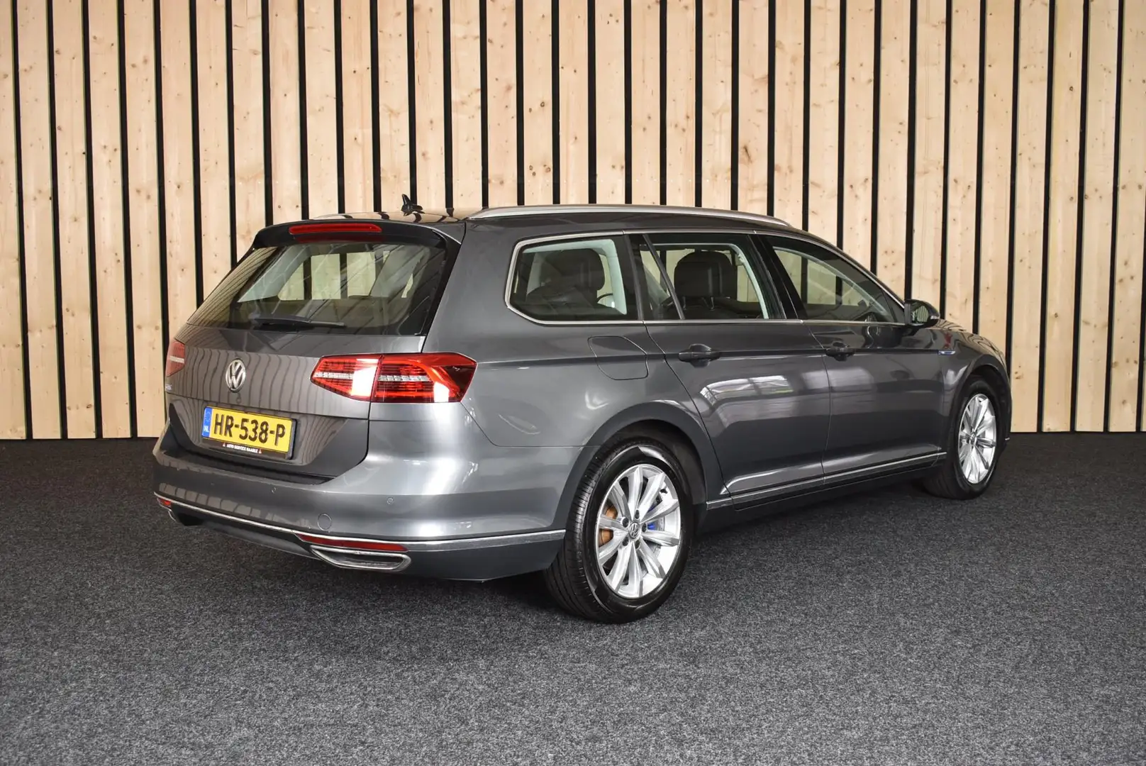 Volkswagen Passat Variant 1.4 TSI GTE Highline 1e eig. Trekhaak 171dkm Navi Сірий - 2