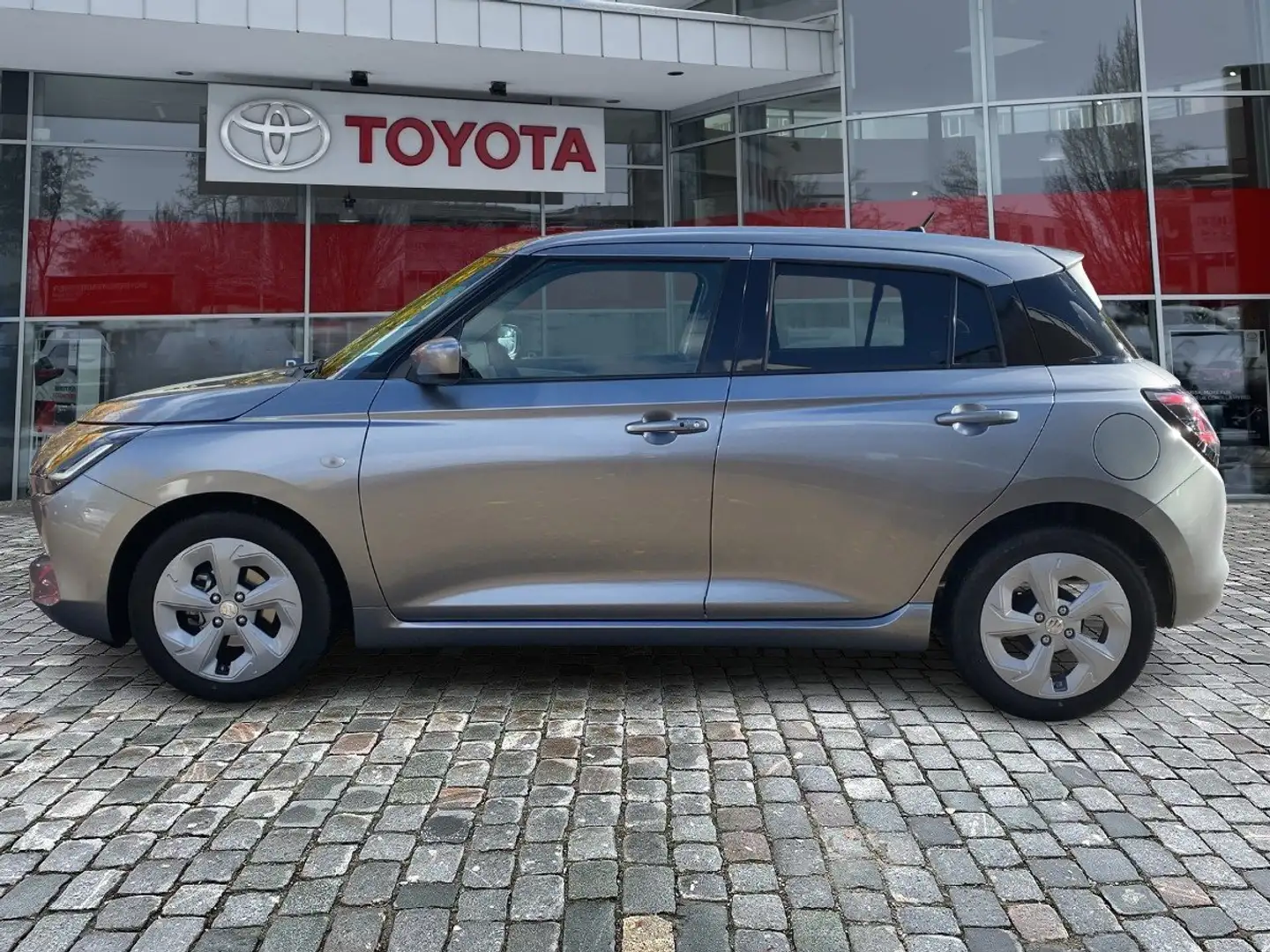 Suzuki Swift 1.2 Dualjet 61 kW GL+ wenig KM*Top Gepflegt Silber - 2