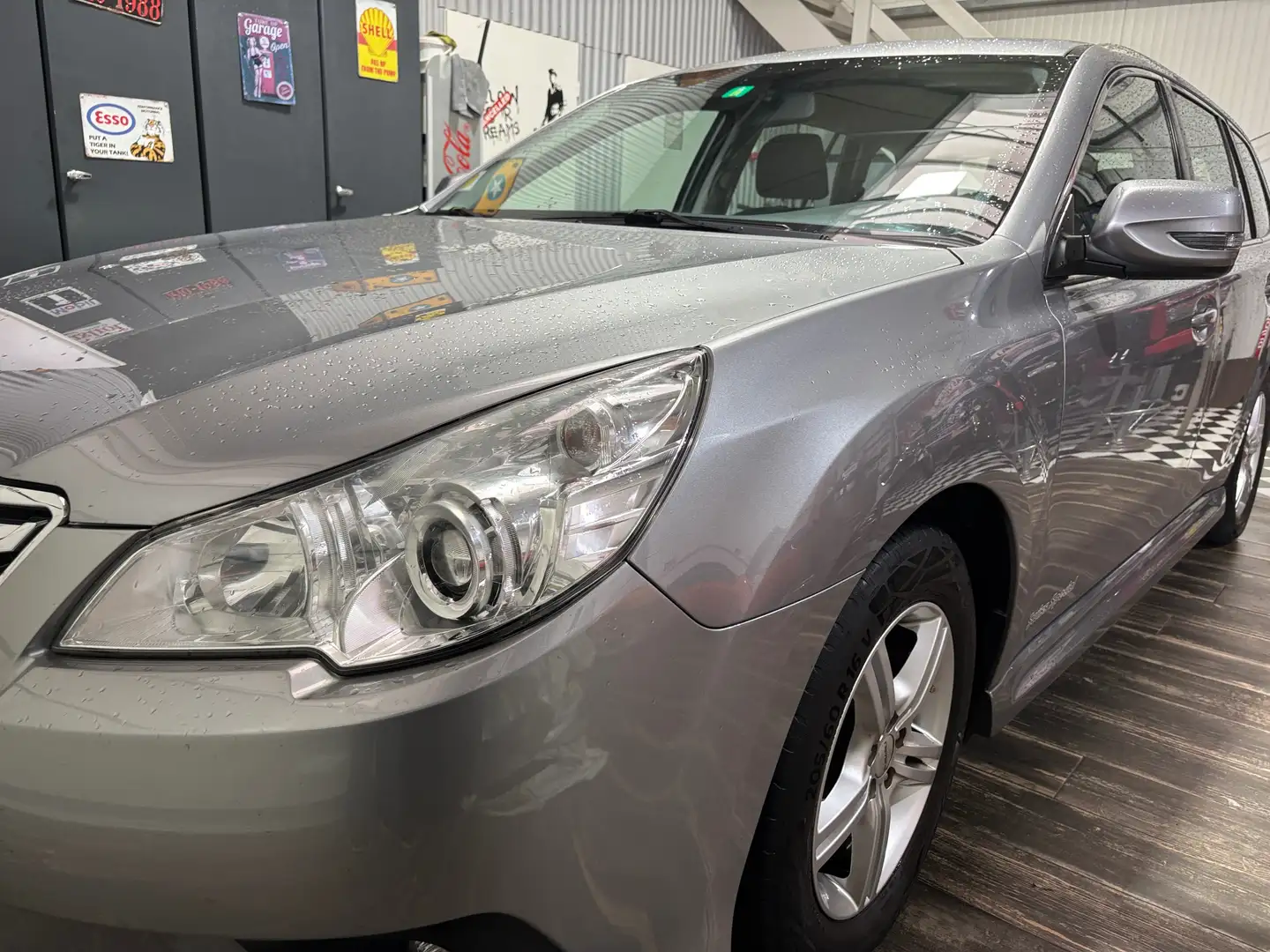 Subaru Legacy AWD 2.0 i Automatik AHK Silber - 2