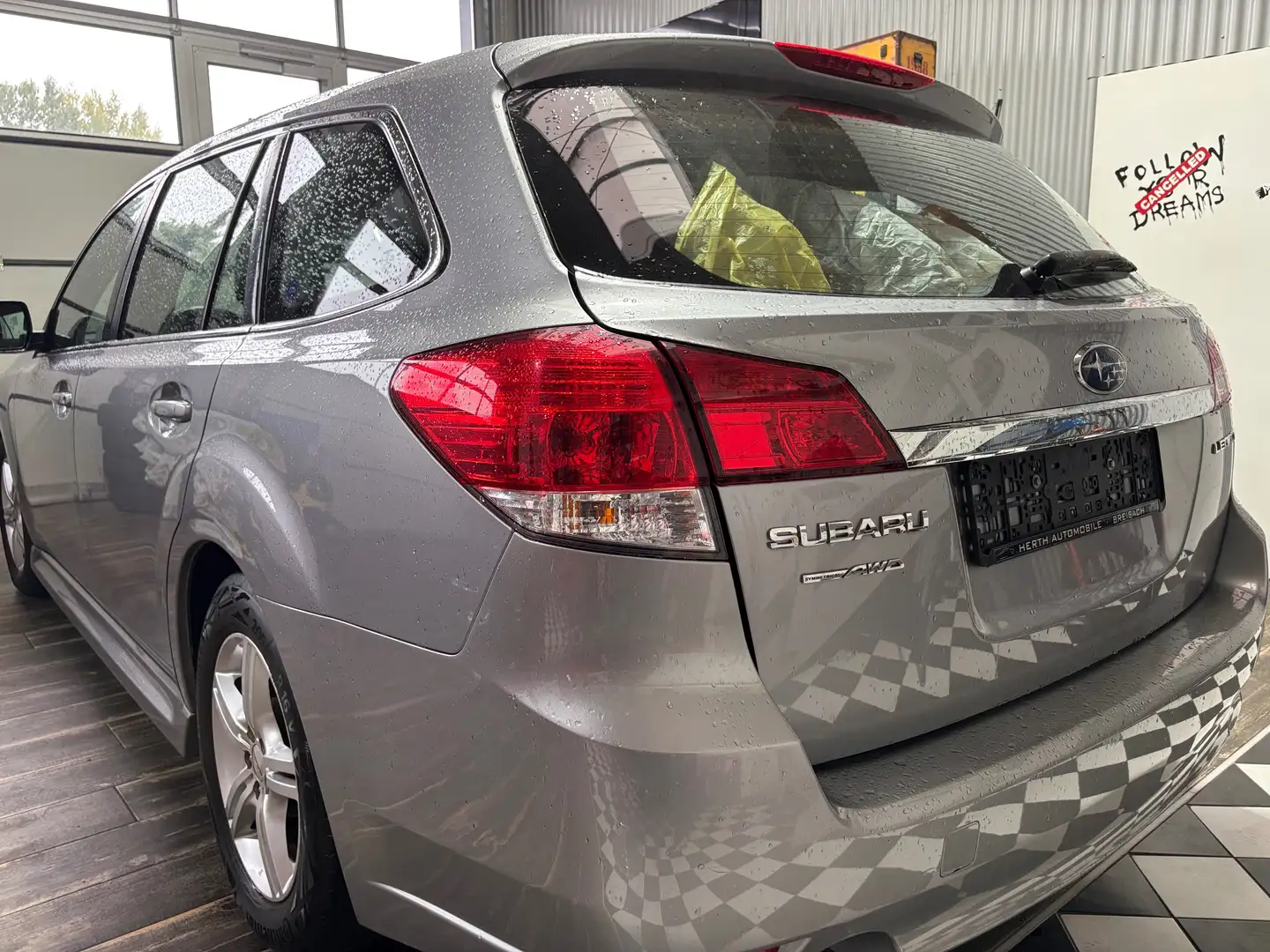 Subaru Legacy AWD 2.0 i Automatik AHK Silber - 1