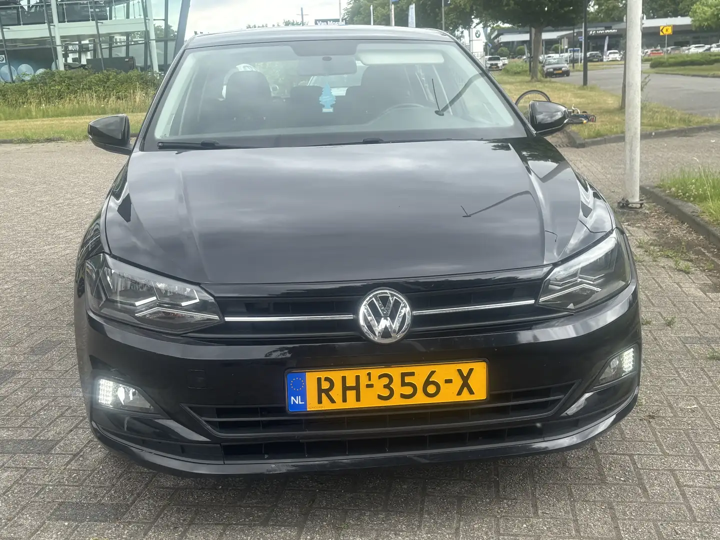 Volkswagen Polo 1.0 TSI Comfortline Zwart - 1