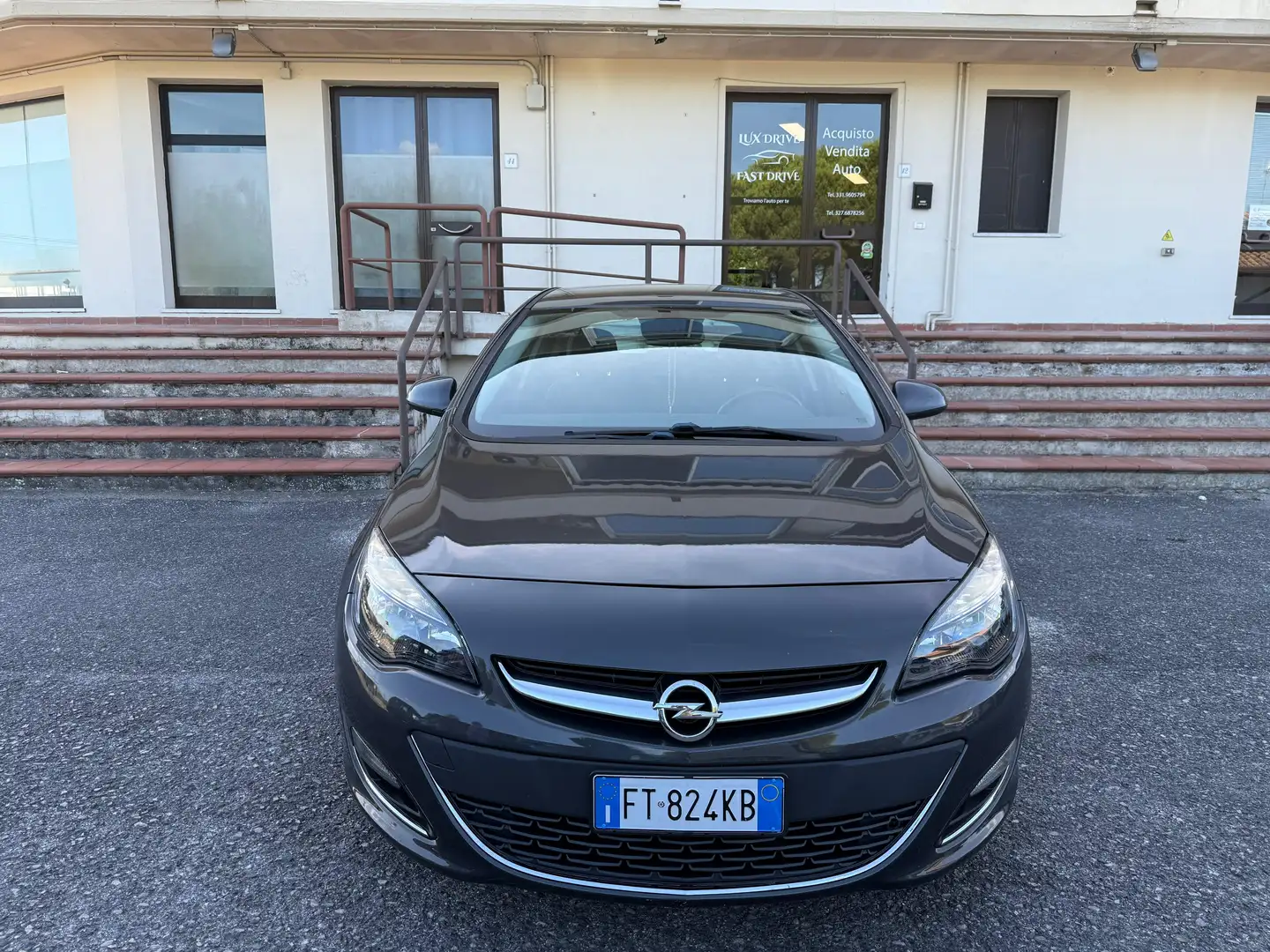 Opel Astra Astra IV 2010 5p 1.6 cdti (ecoflex) Cosmo s Gris - 2