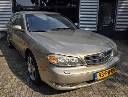 Nissan Maxima QX 3.0 V6 Elegance **RIJDT EN SCHAKELT GOED!**