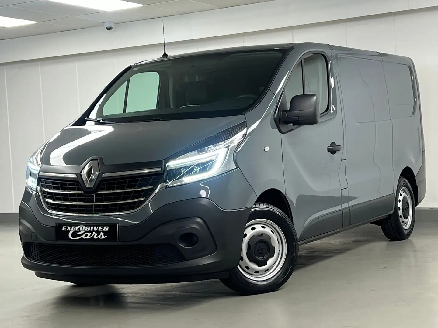 Renault Trafic 2.0 DCI 120CV 3 PLACES - TVA UTILITAIRE - GPS CLIM Gris - 1