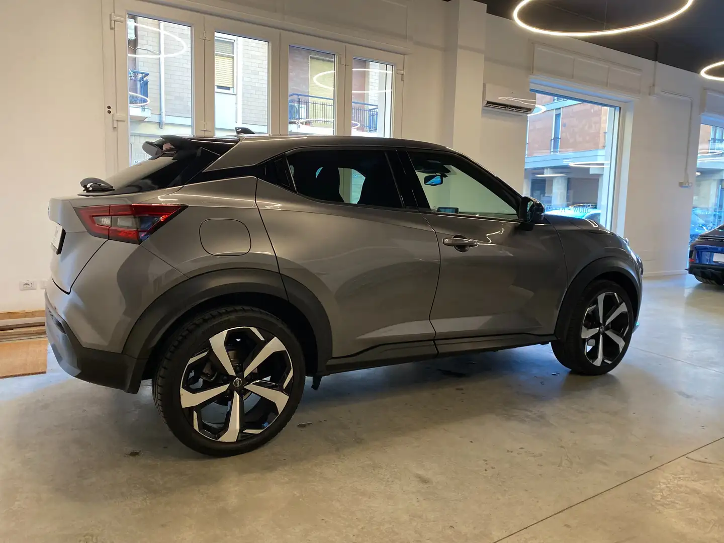Nissan Juke Juke 1.0 dig-t Acenta 114cv Grigio - 2